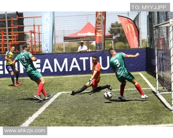 北朝鲜足球明星的崛起与挑战：在国际舞台上的奋斗与荣耀