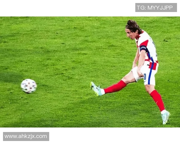 足球明星们的帅气瞬间精彩踢球片段集锦展现无与伦比的球技与魅力