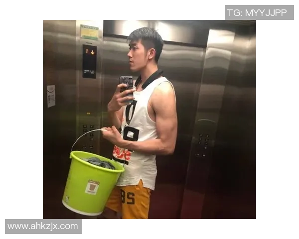 吴冠希：从篮球新星到职业生涯巅峰的成长之路与奋斗历程